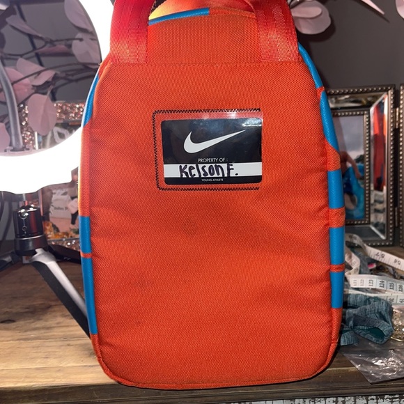 Like new Nike lunchbox orange and blue big nice zipper on front - Picture 2 of 8